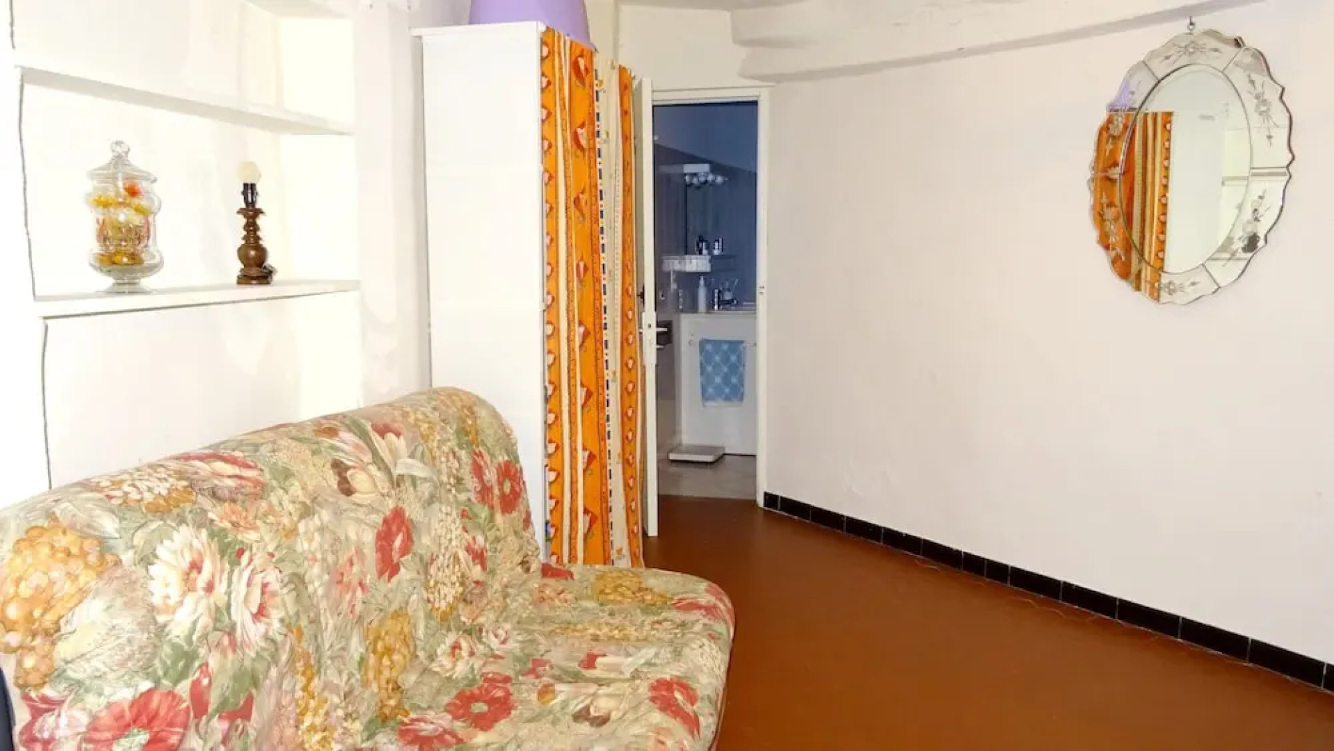 House With 2 Bedrooms in Monieux, With Wonderful Mountain View and Fur