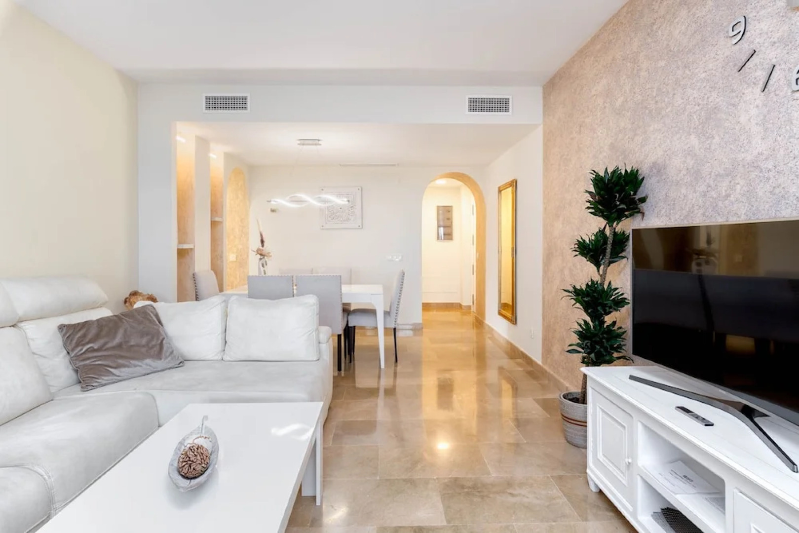 Coto Real Duquesa - Deluxe 2BR Apartment in Manilva, Sea Views, Pool, Wifi