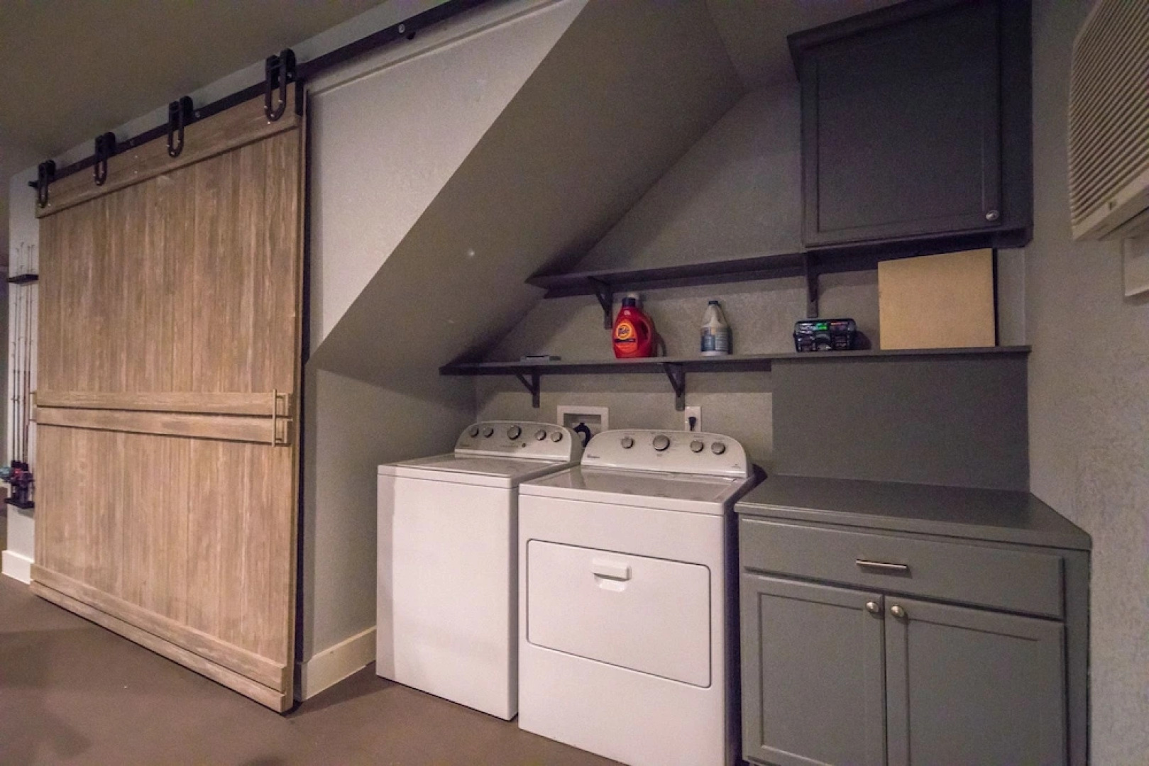 Paradise Pointe 4 Bedrooms 3.5 Bathrooms Home