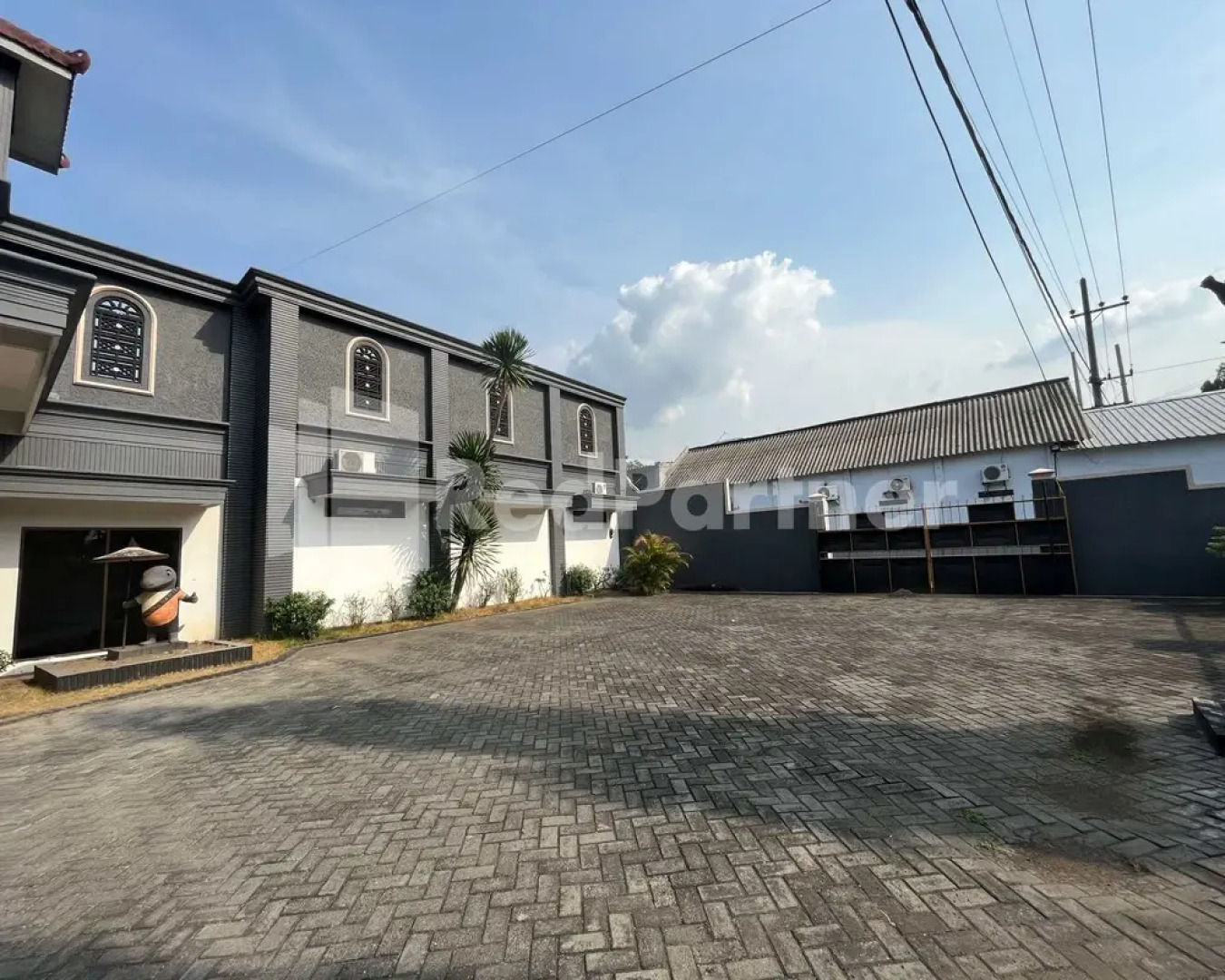 Hotel Dewi near GOR Merdeka Jombang Mitra RedDoorz