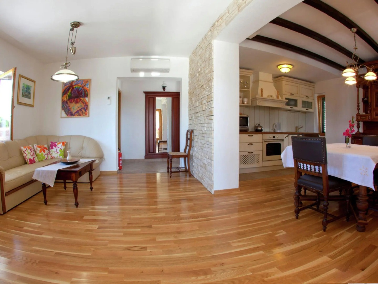Villa in Sumartin Near the Beach & Ferry Port