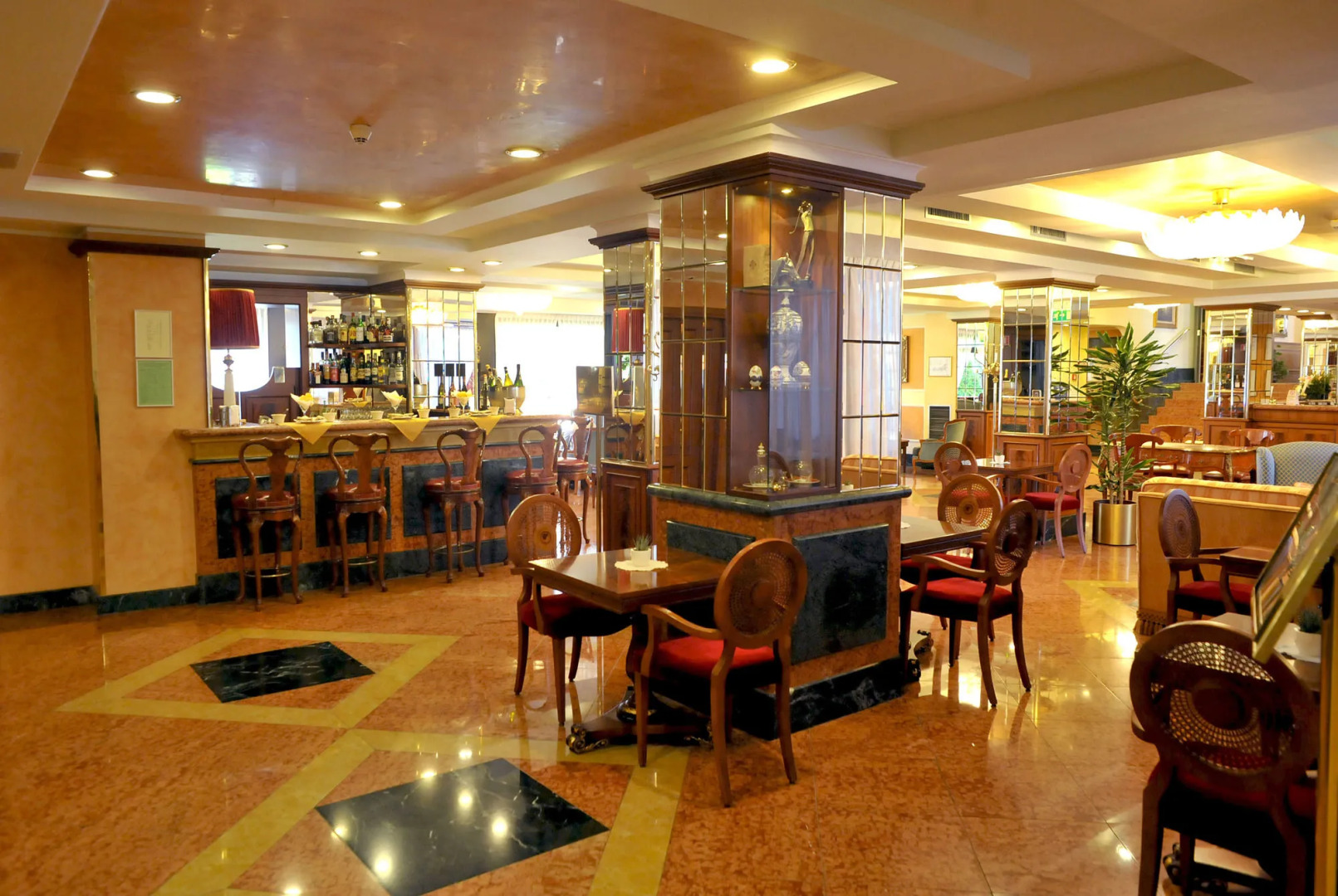 Отель Santa Barbara