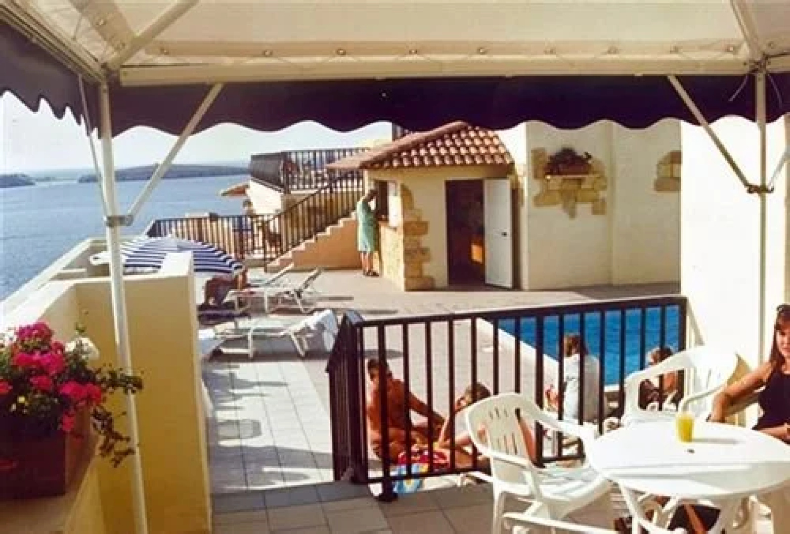 Mediterranea Hotel & Suites