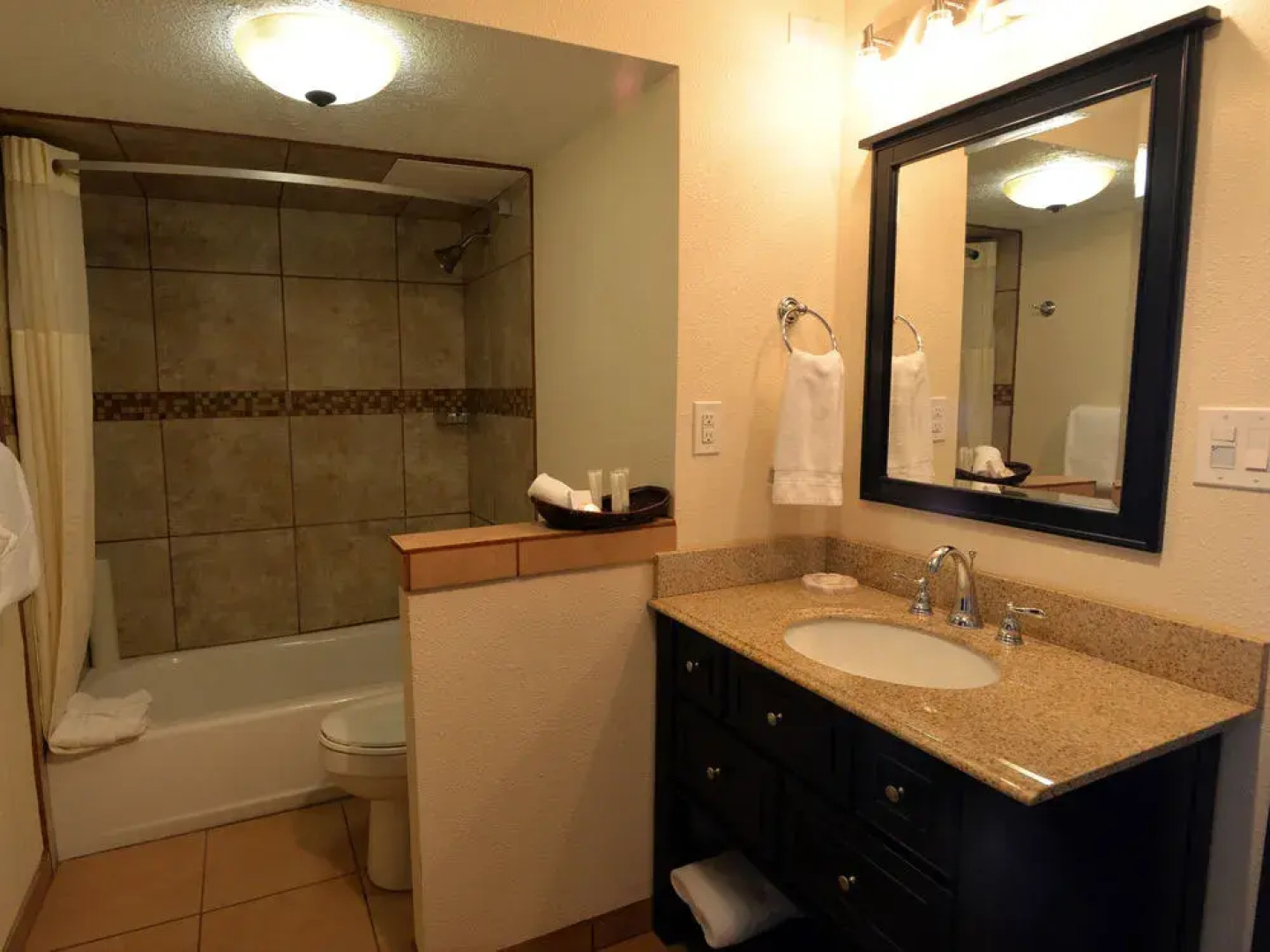 Elephant Butte Inn & Spa