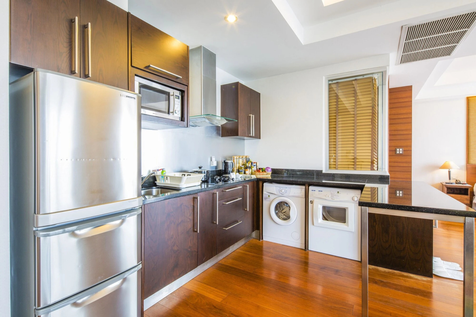 Отель Column Bangkok Hotel