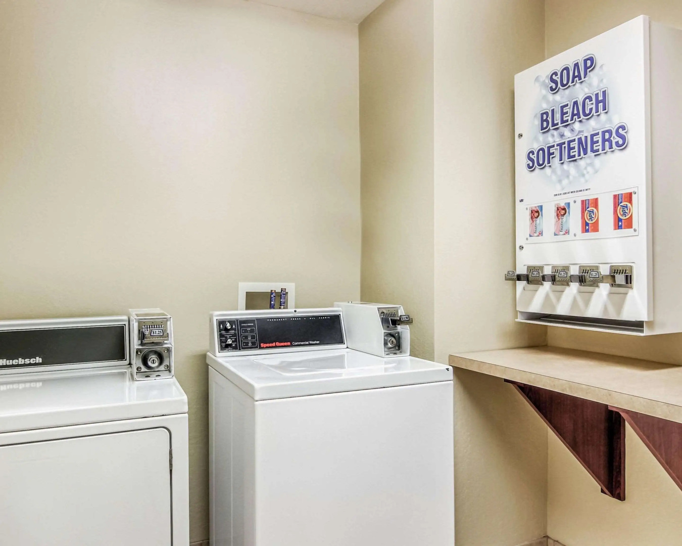 Comfort Inn & Suites Grafton - Cedarburg