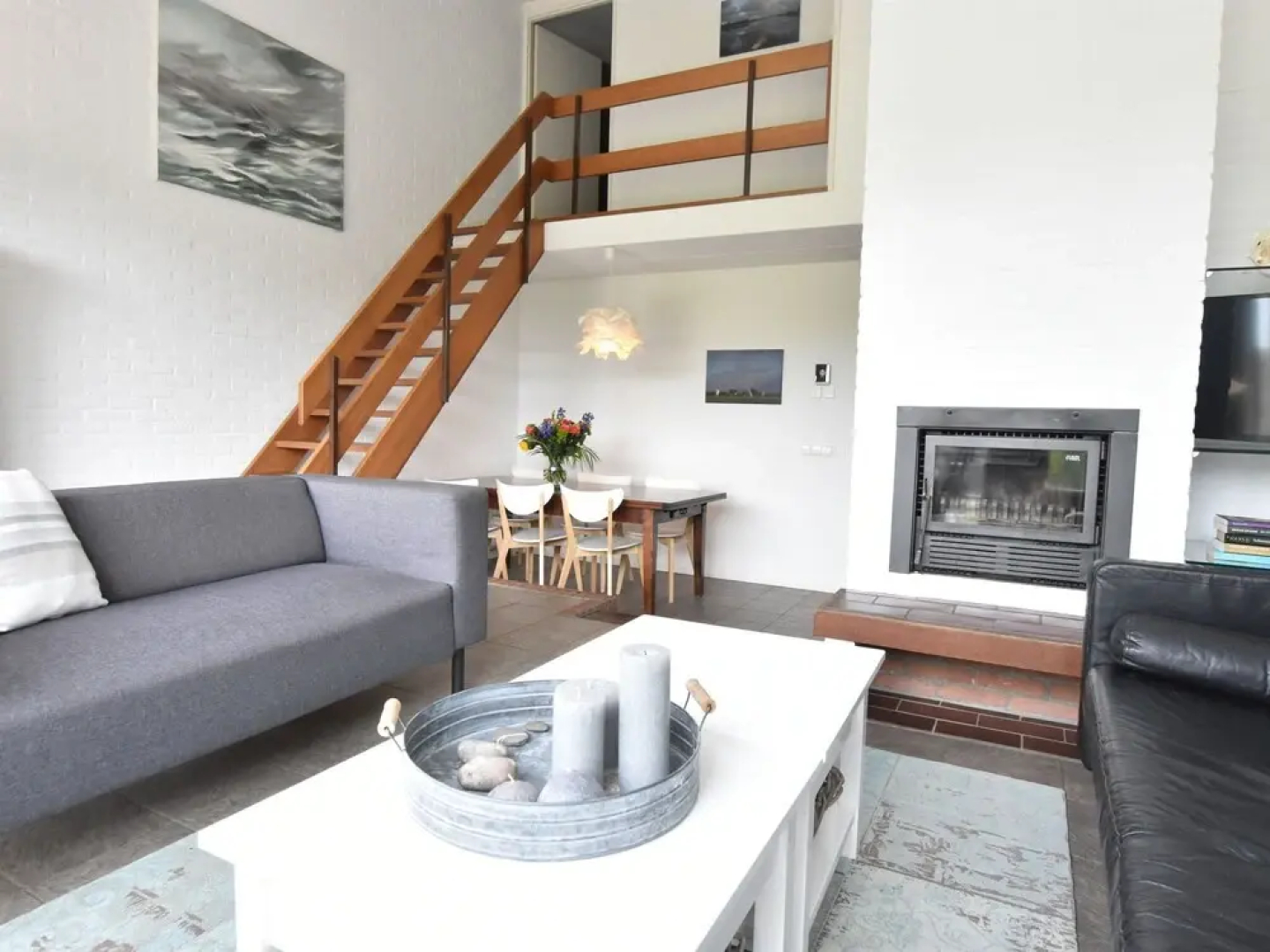 Modern Holiday Home in Nieuwvliet with Garden