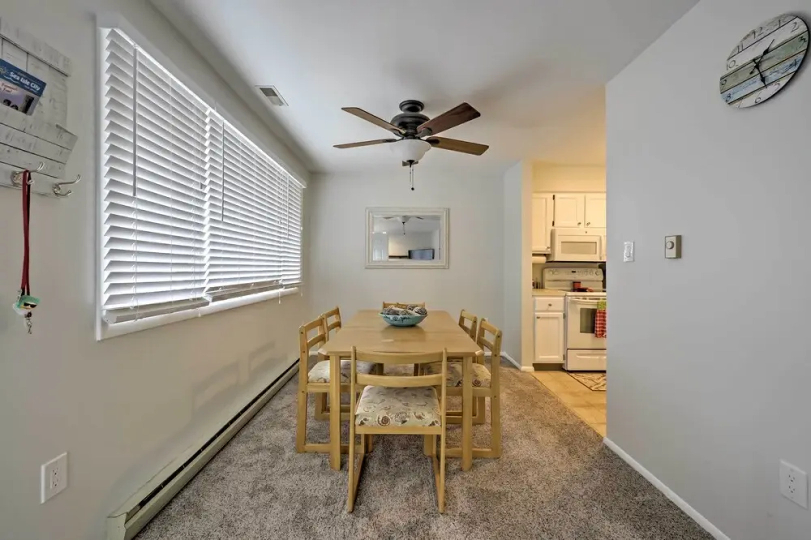 Central Sea Isle City Condo - 1 Block to the Beach