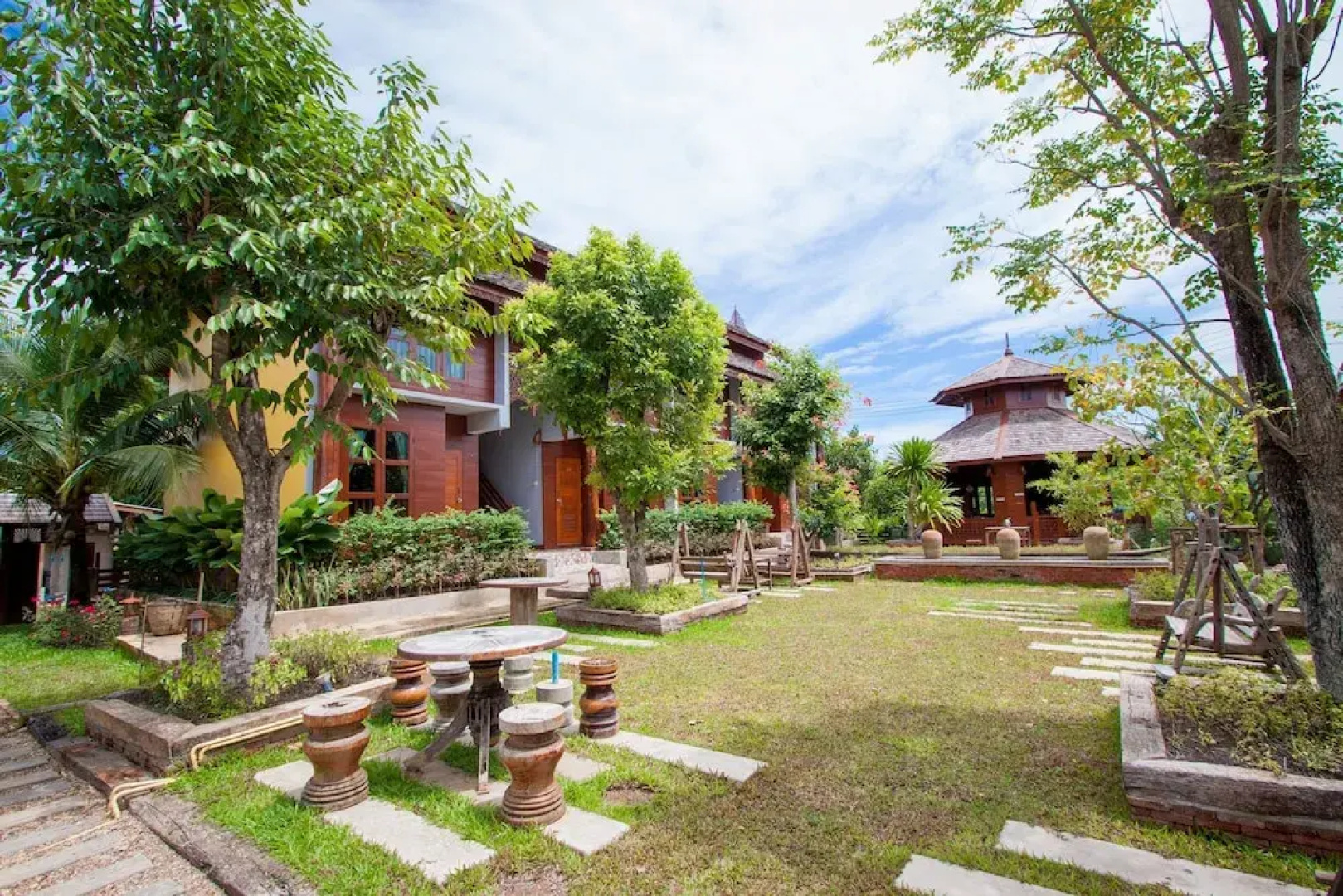 Huen Aumpron Resort