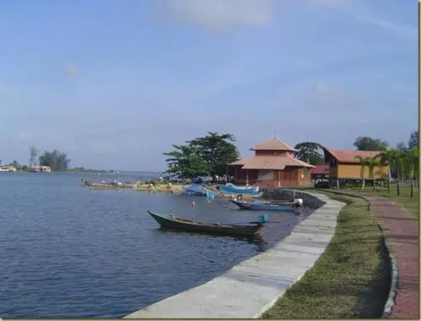 TT Rest House by OYO