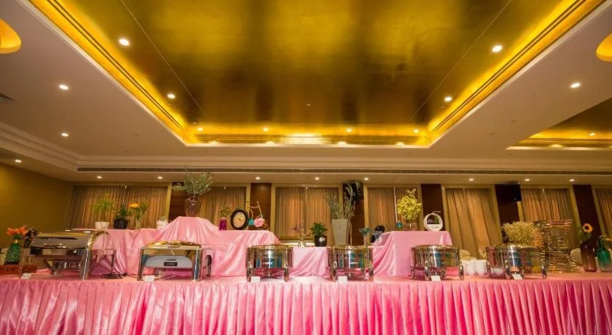 Longyue International Hotel