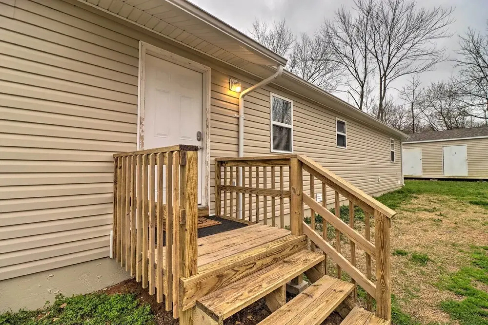 Pet-friendly West Plains Pad < 1 Mi to Dtwn!