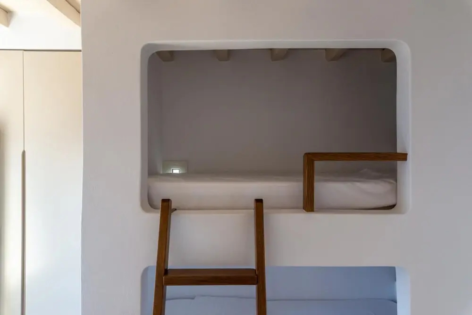 La Chapelle Est and Ouest in Tinos