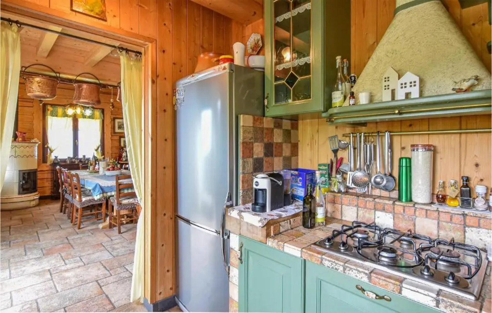 Awesome Apartment in Borno With 4 Bedrooms and Wifi