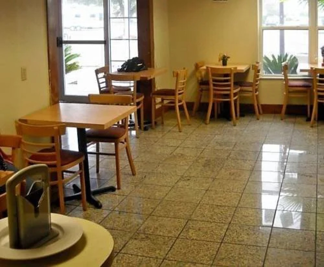 Ashburn Inn & RV Park