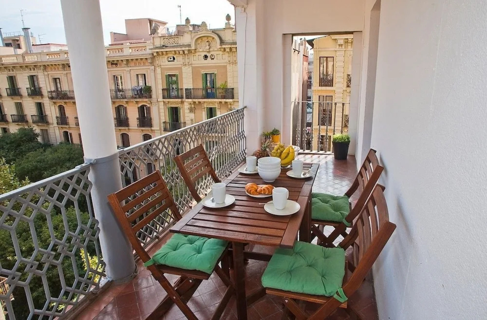 Central Apartment with Terrace