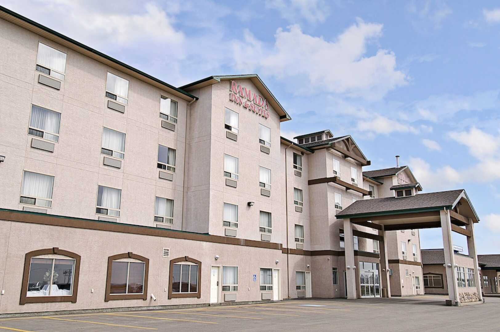 Ramada Clairmont/Grande Prairie
