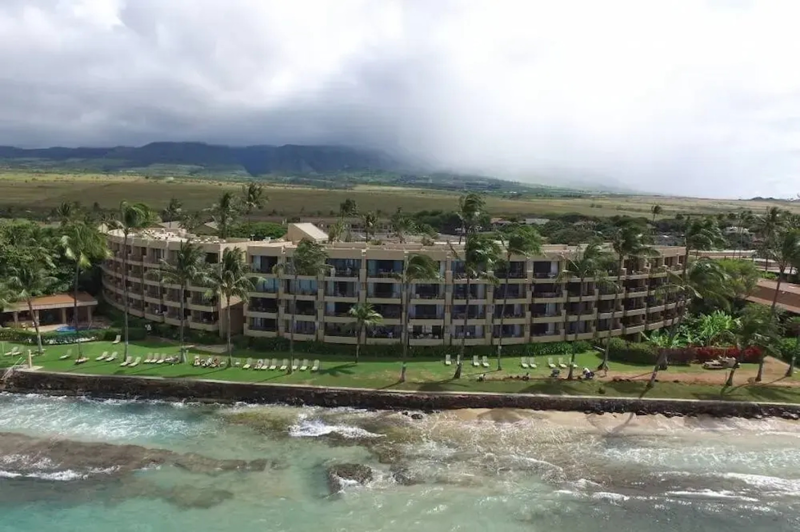 Paki Maui #109 1 Bedroom Condo by RedAwning