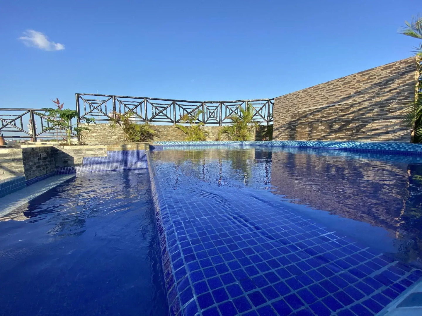 Hotel Suites La Roca