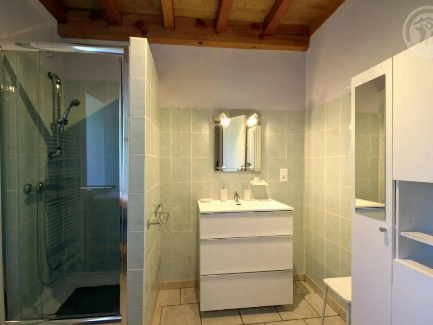 Gîte Saint-Romain-d'Urfé, 5 pièces, 9 personnes - FR-1-496-36