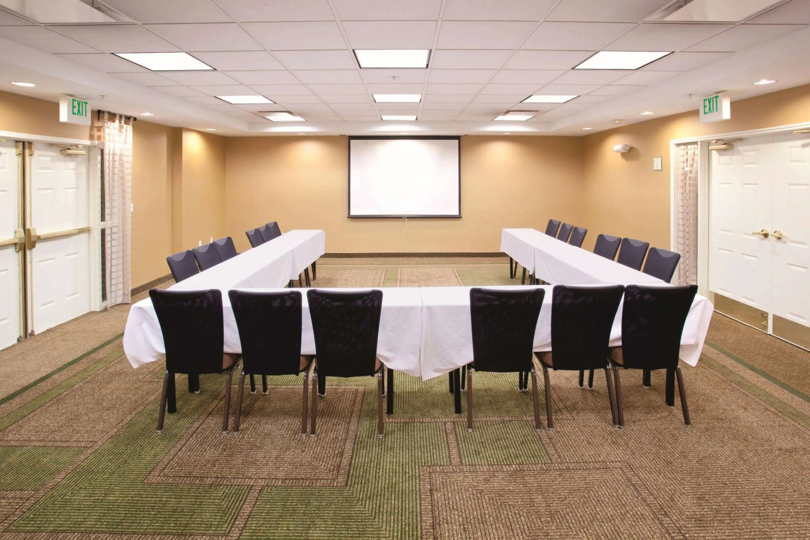 La Quinta Inn & Suites by Wyndham Colorado Springs South AP