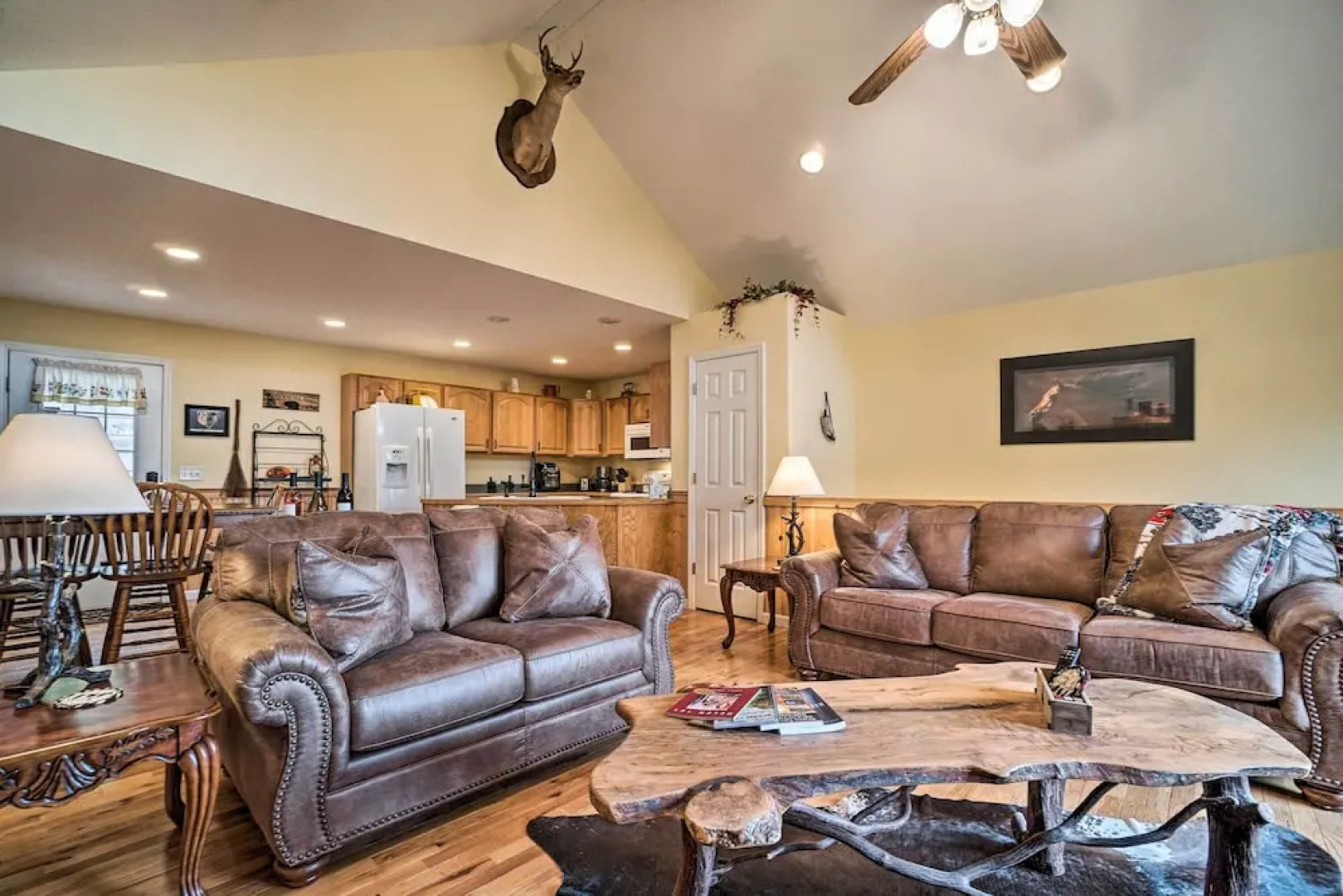 Hiawassee Cabin w/ Mtn Views < 1 Mi to Lake!