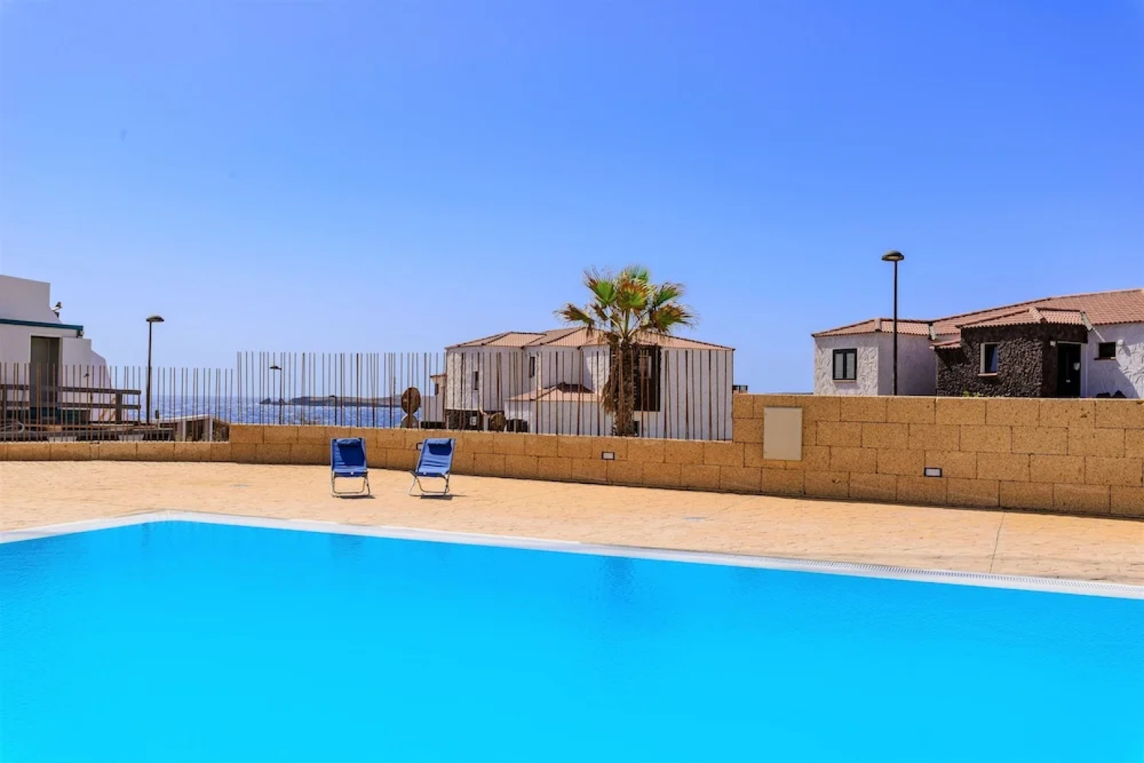 Apartment Poris with Sea View and Pool