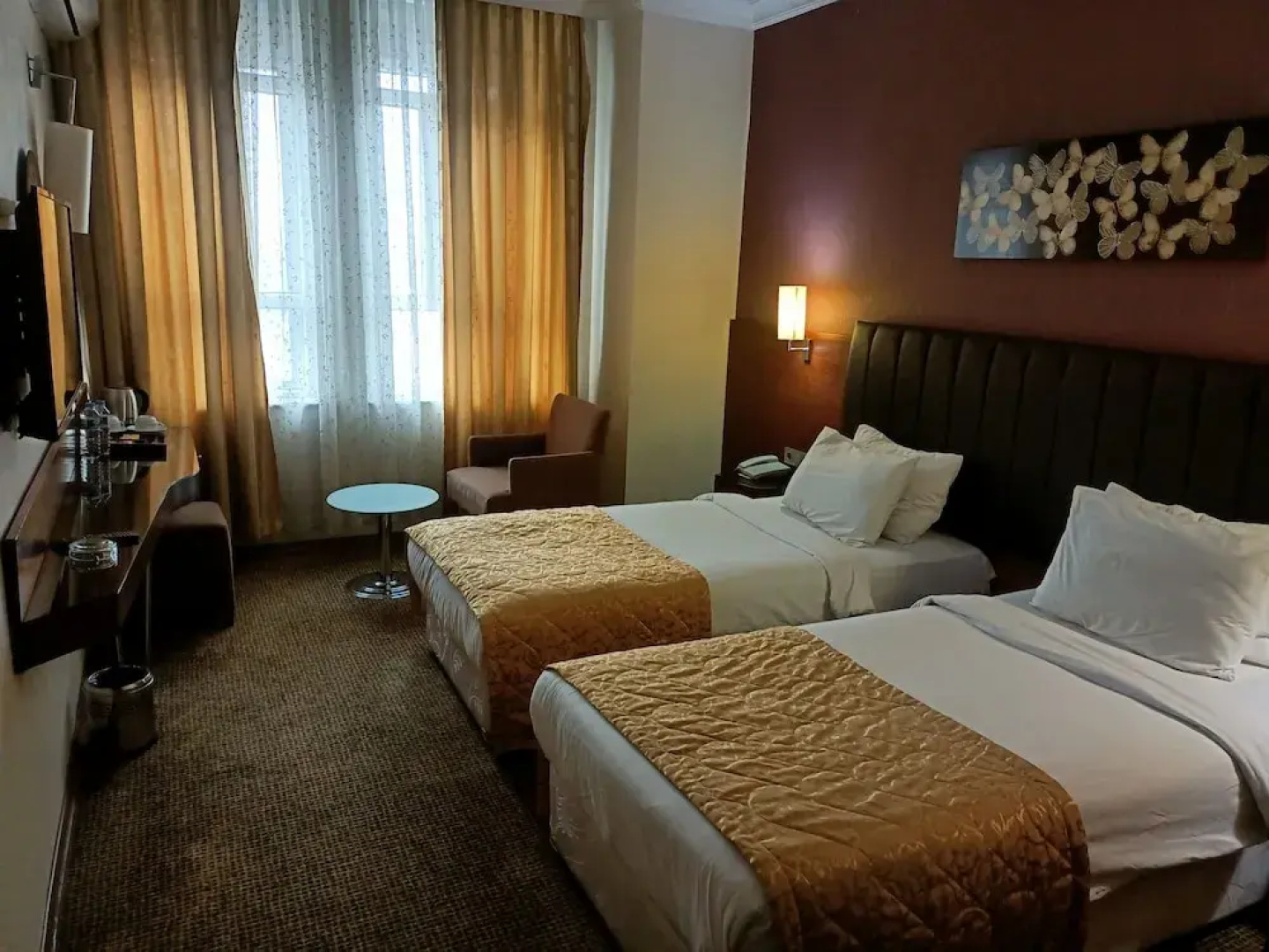 Avsar Hotel