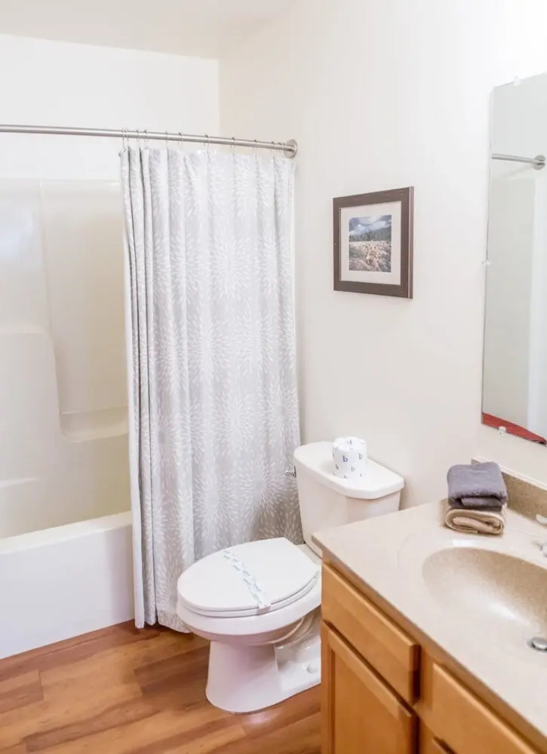 Boulder Field Lodge ~ HOT TUB ~ Free Linens