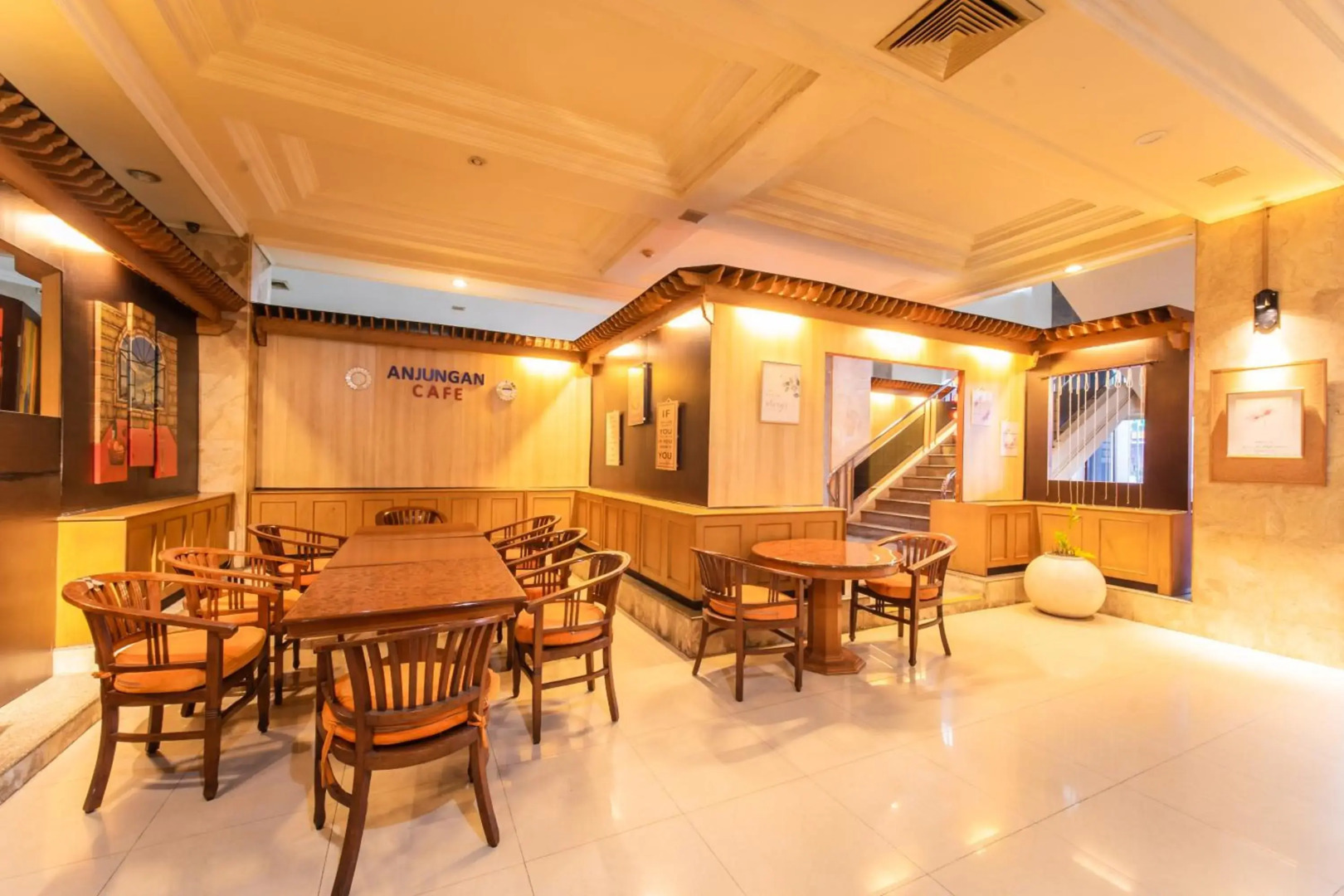 Capital O 1735 Adika Bahtera Hotel