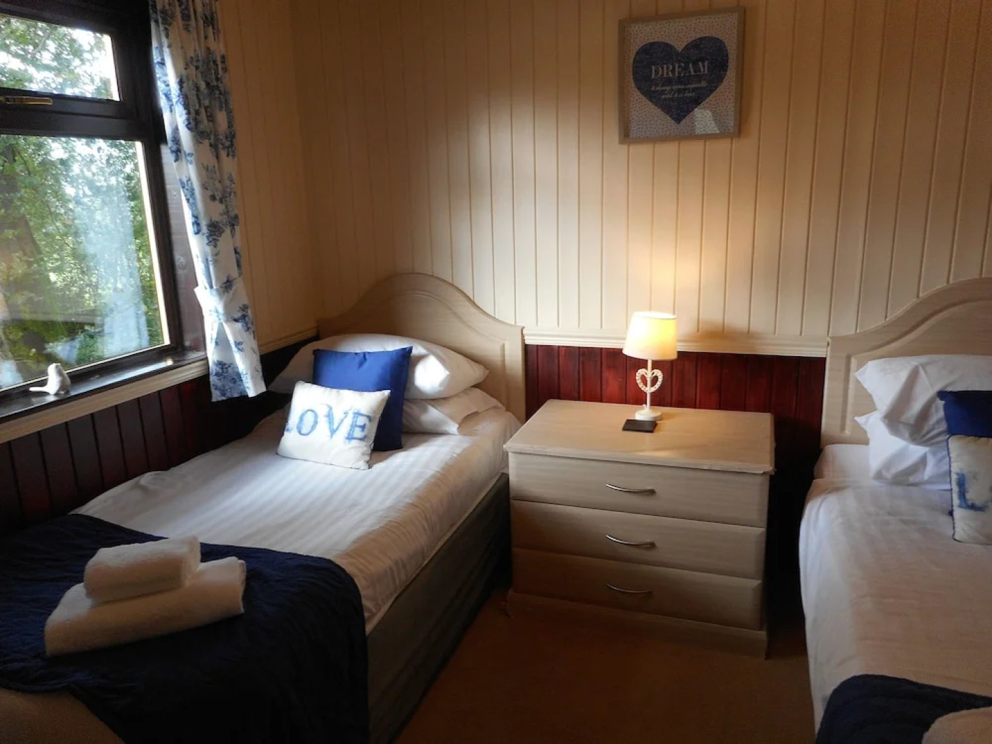 Birch Lodge 13 with Hot Tub