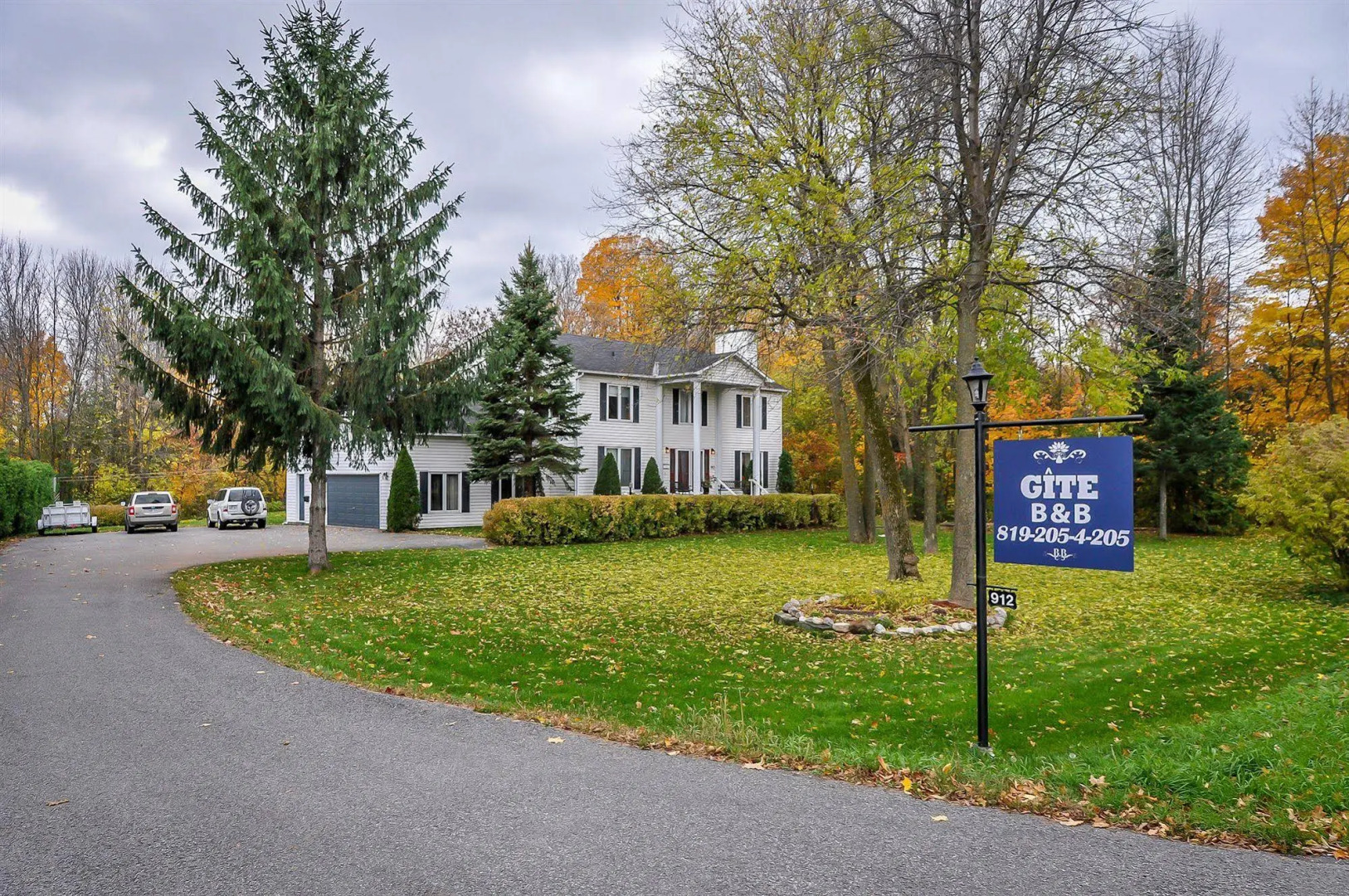 A La Villa Rivermead