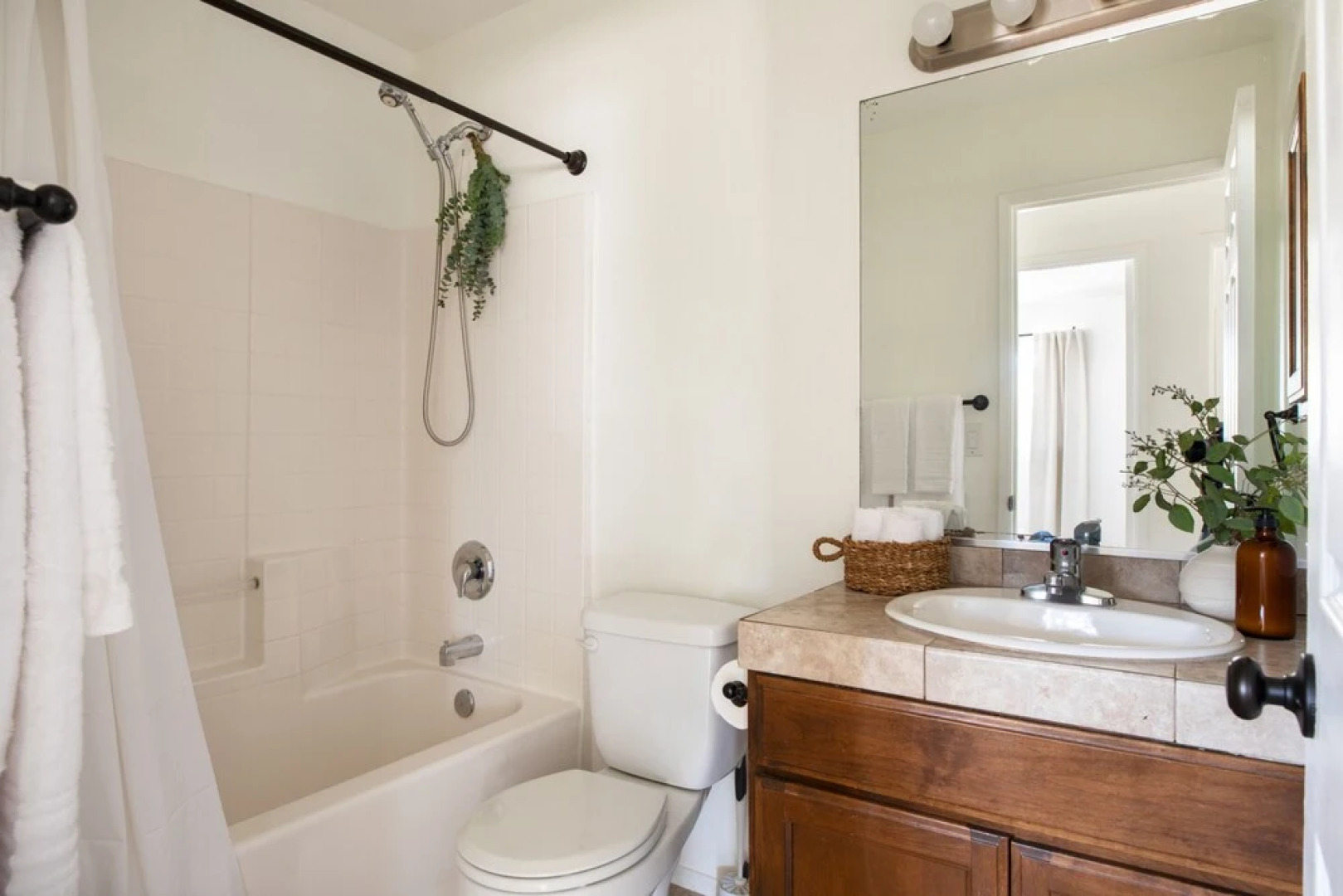 Roadrunner by Avantstay Gorgeous Desert Getaway w/ Spacious Yard & Mountain Views