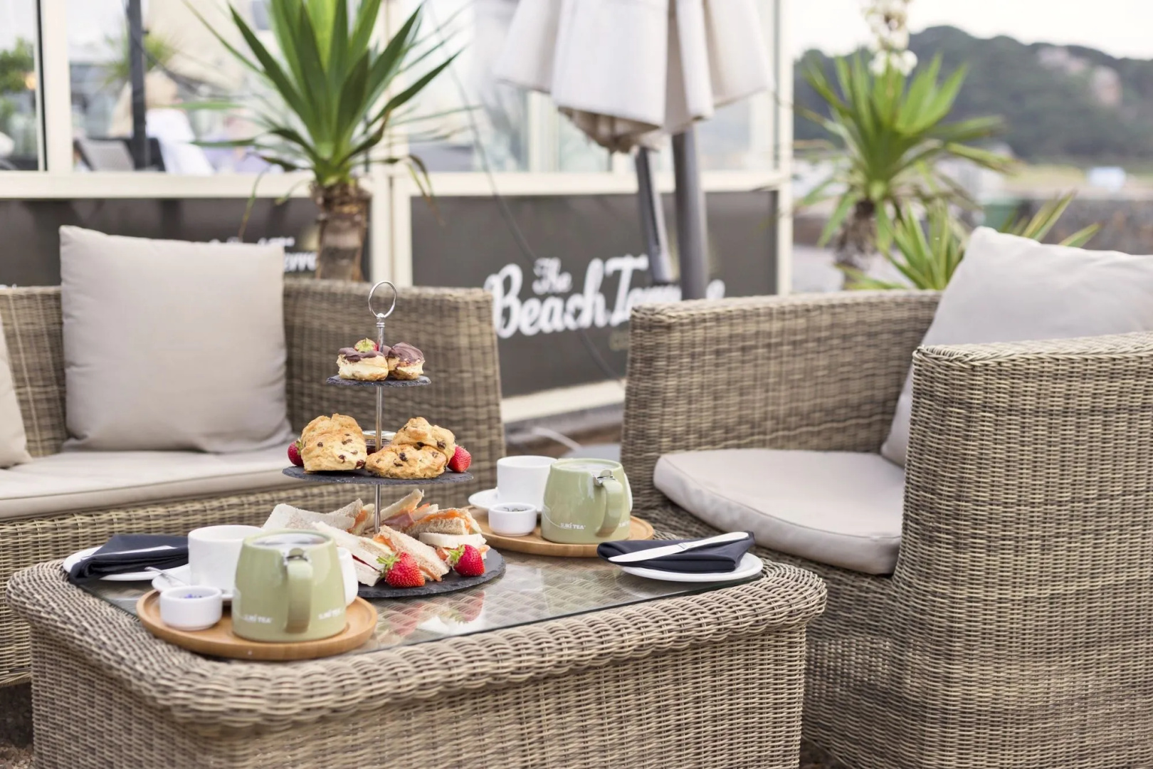 Cobo Bay Hotel