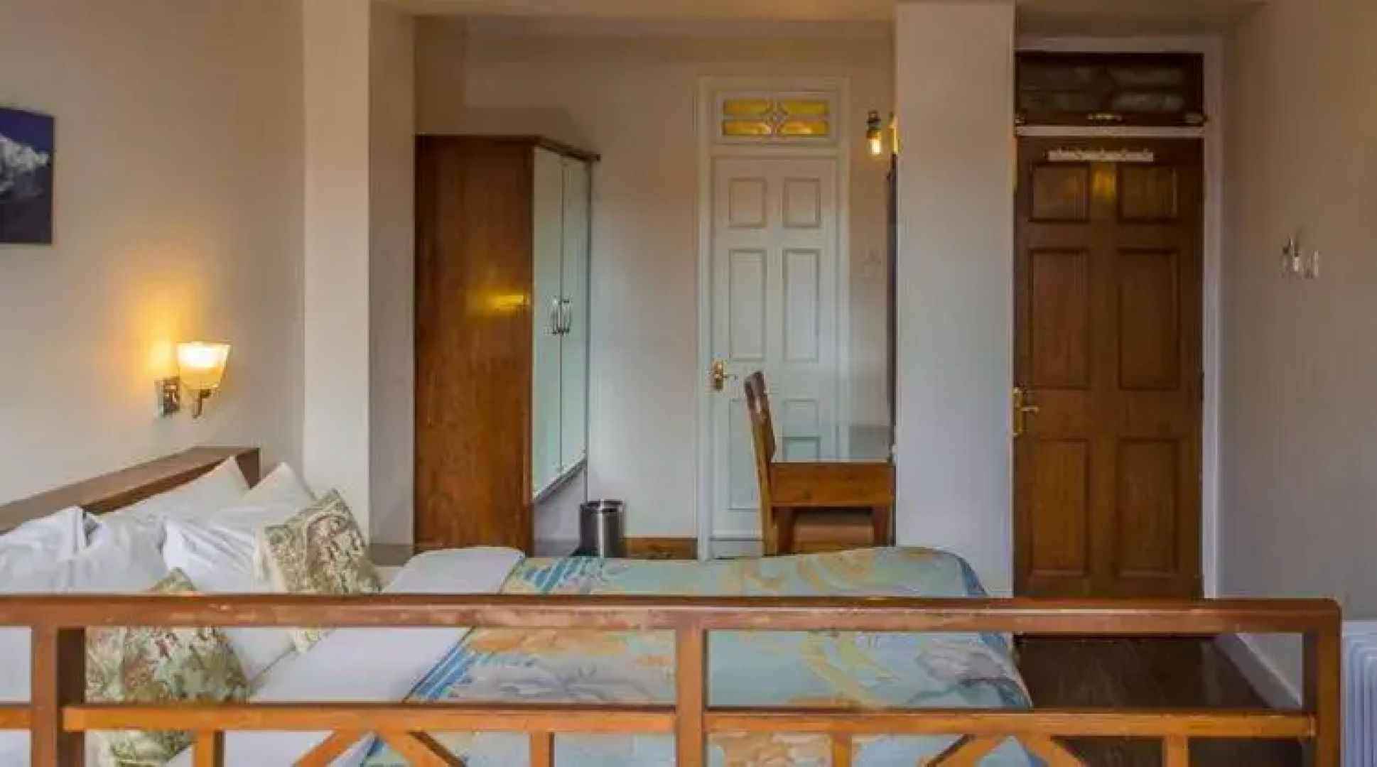 Hotel Shangri-La Regency