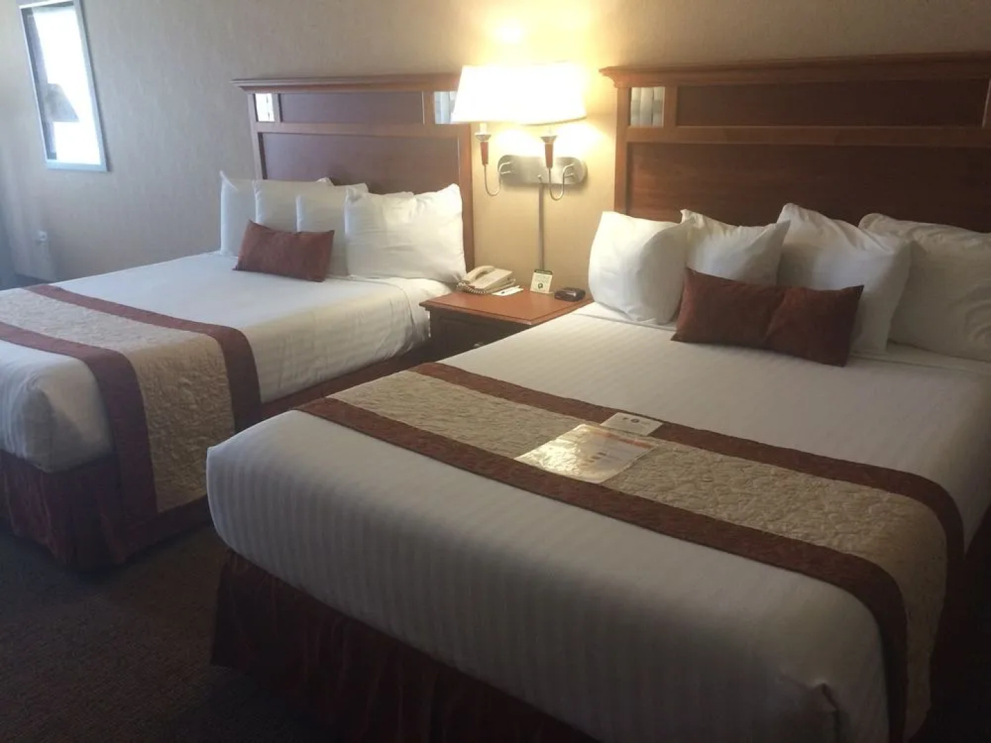 Midnight Rose & McGills Hotel & Casino