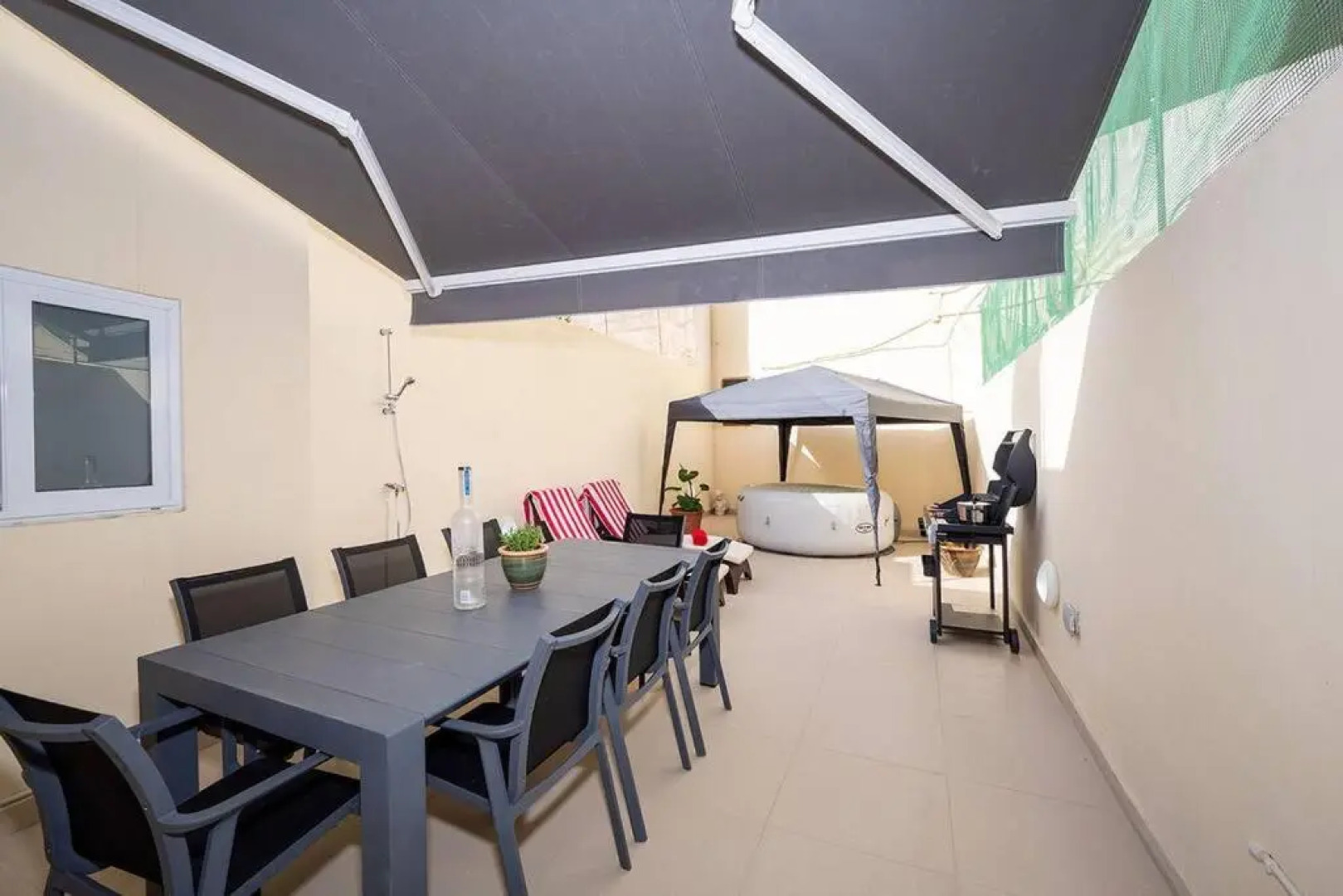 Traditional 3 bedroom home with hot tub (NEW)