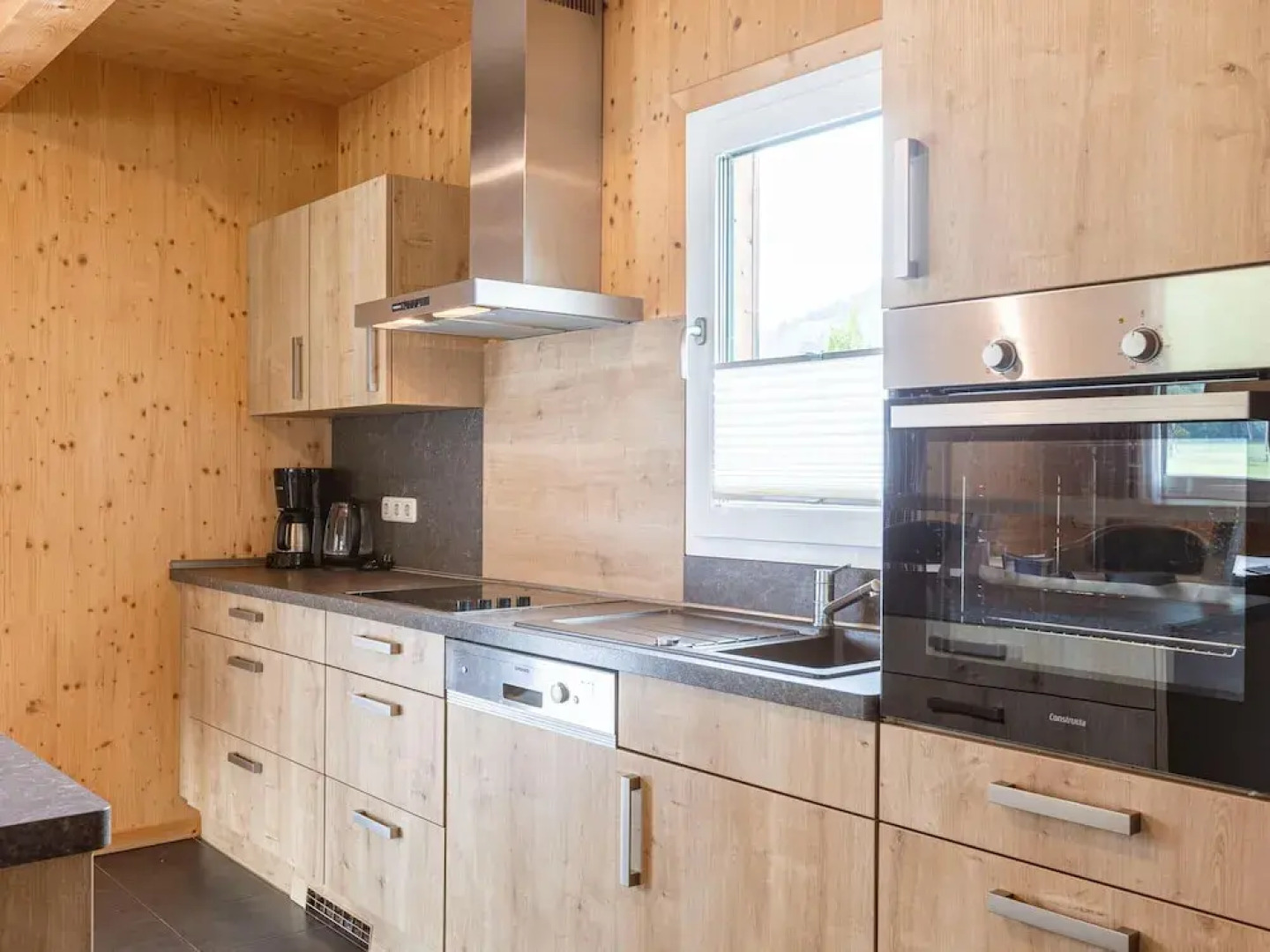 Luxurious Chalet in Murau with Outside Hot Tub