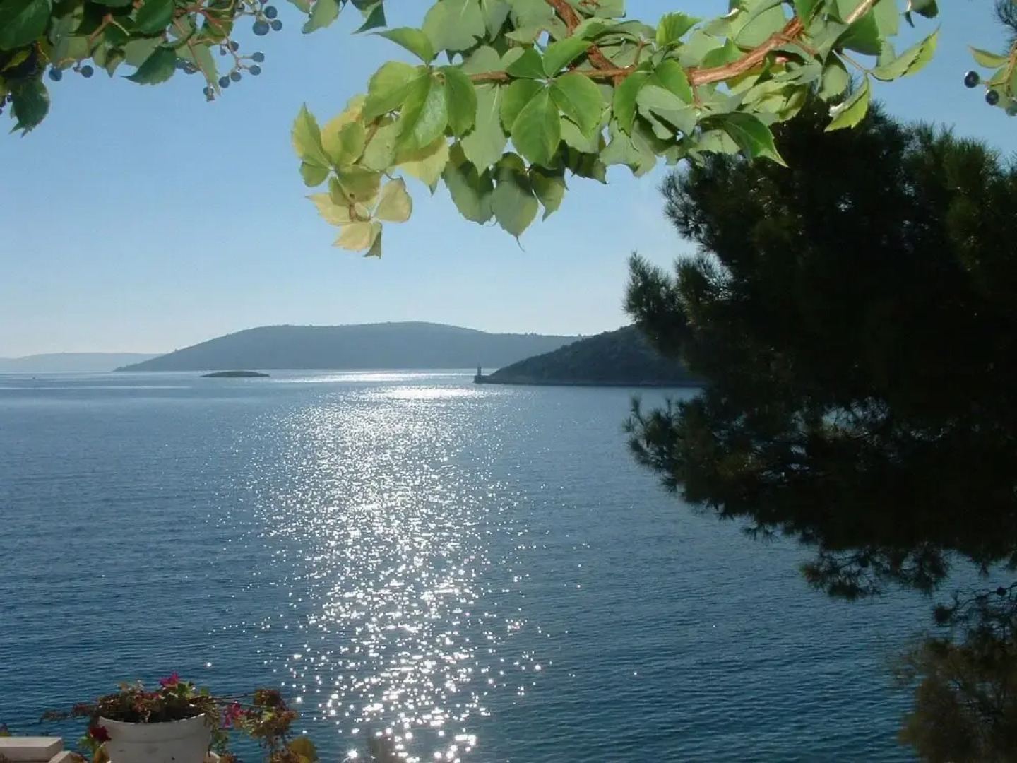 Tonka - 10 m From Beach - A6