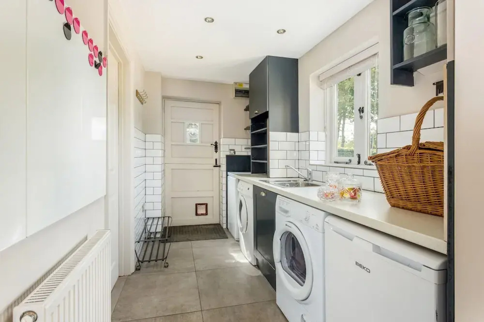 Spacious & Stylish Cotswold Family home