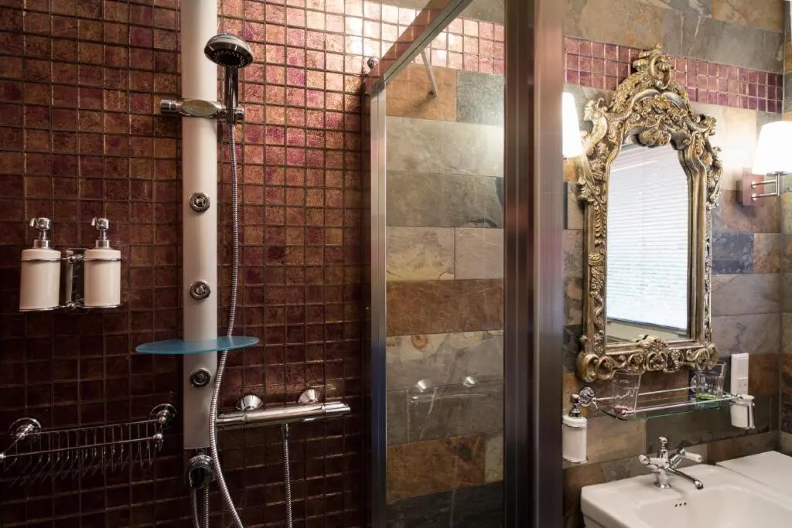 Golden Treasure Deluxe