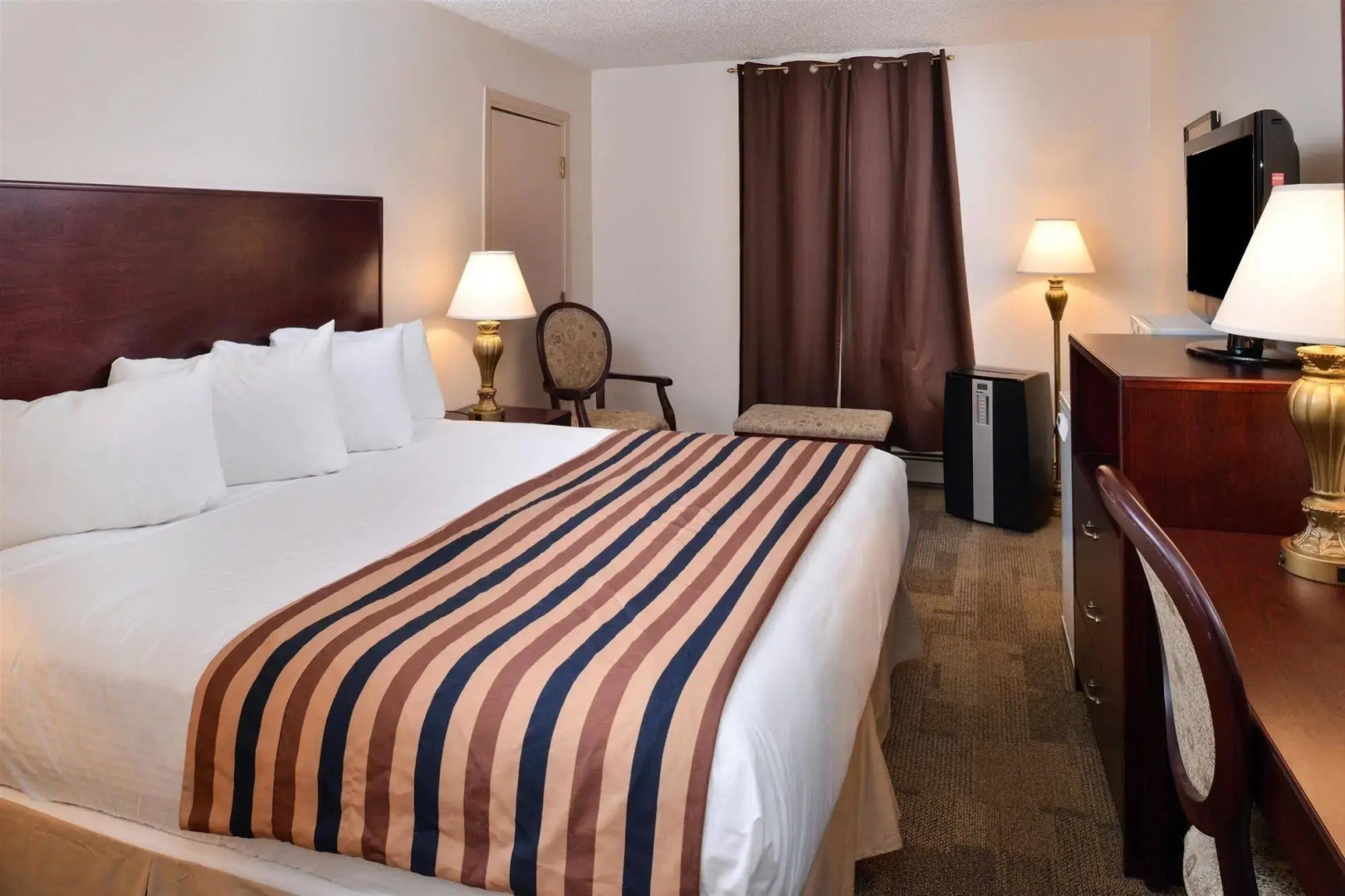 The Downtown, a Coast Hotel