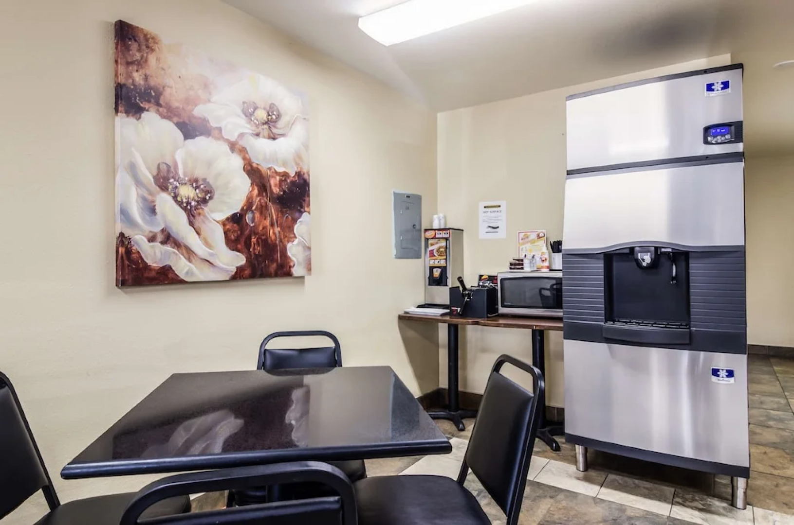 GuestHouse Inn & Suites Montesano