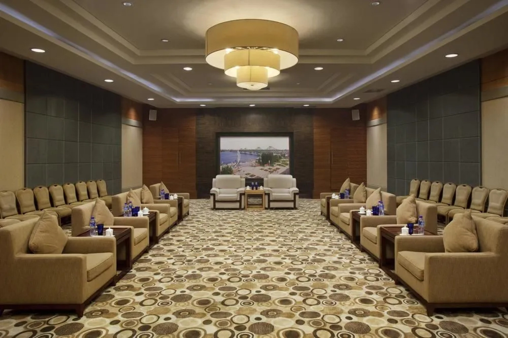 Crowne Plaza Hotel Dandong