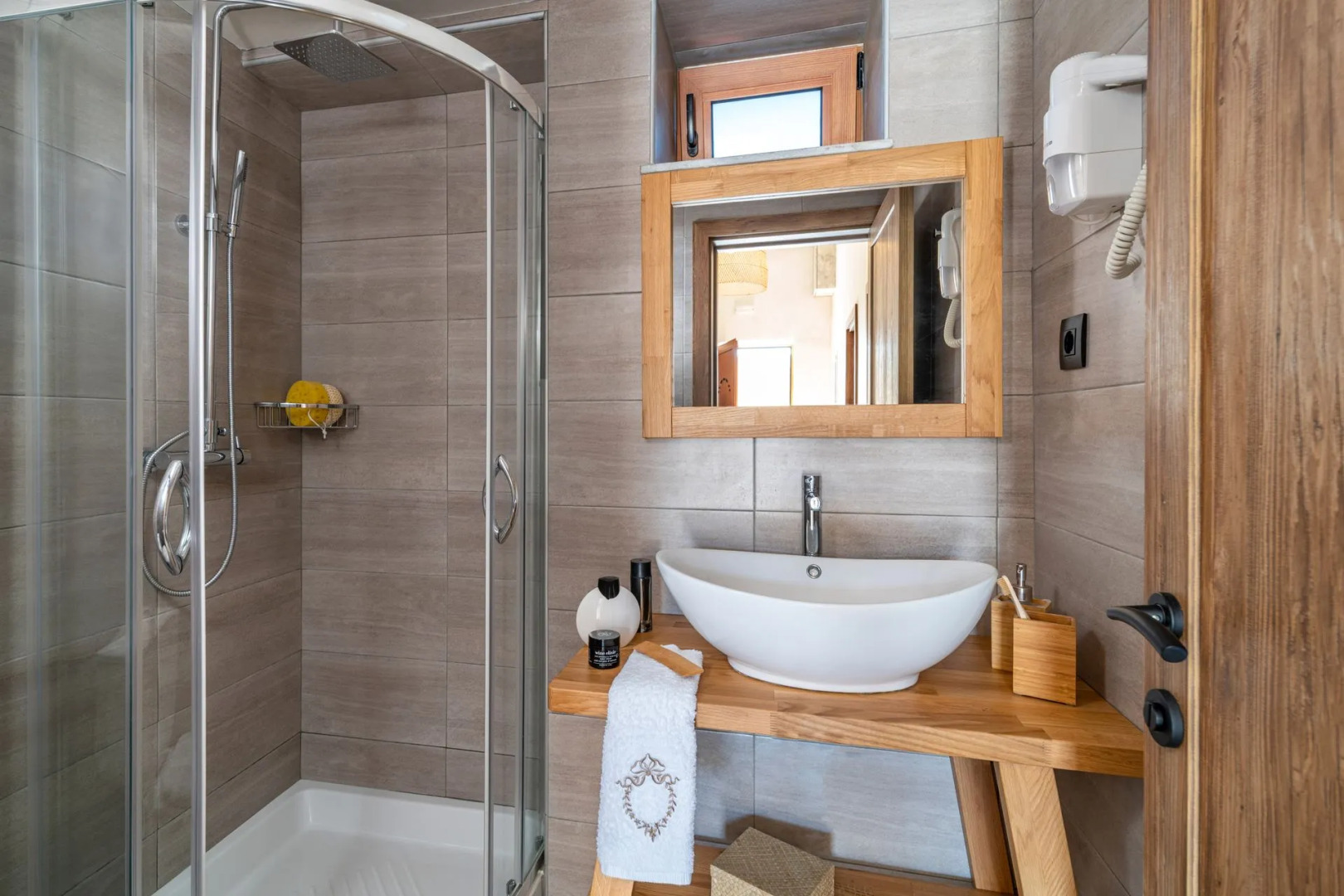 Kattavia Villas & Houses