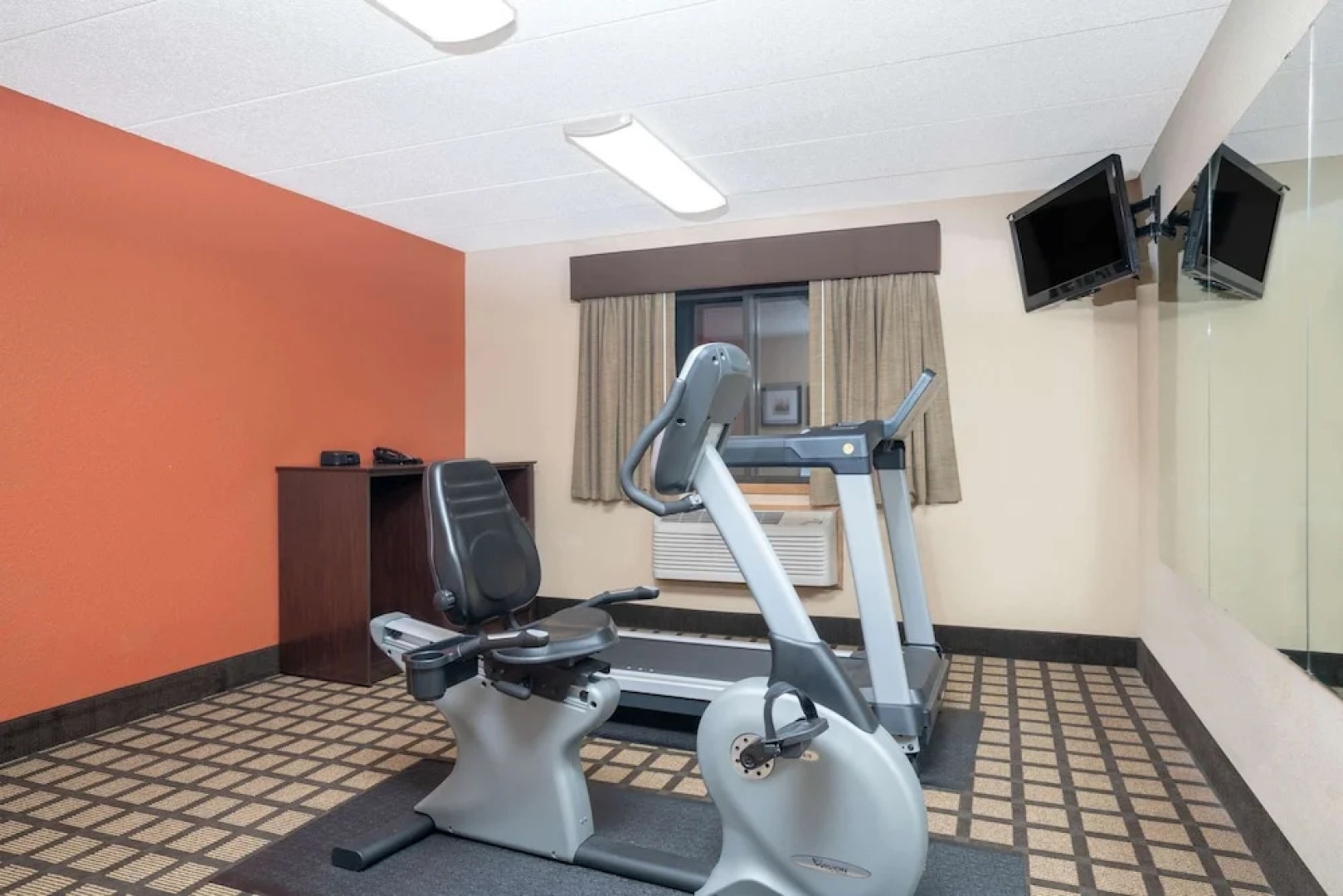 Baymont Inn & Suites Lakeville