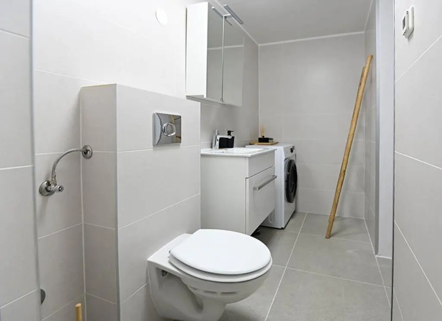 Apartment D & Studio L