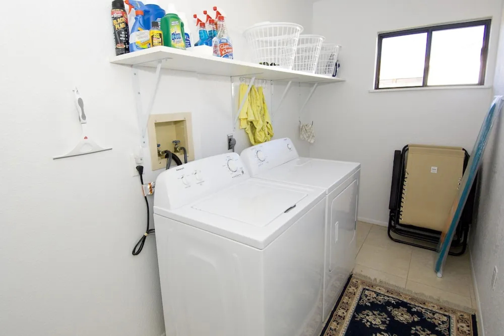 Lilsis by the Lake - Vacation Home