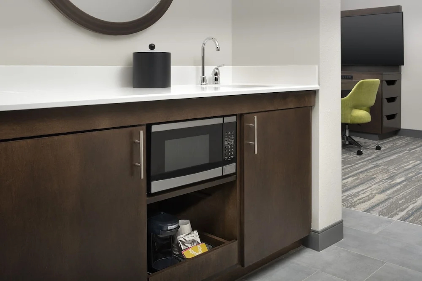 Hampton Inn & Suites Charlotte Airport Lake Pointe