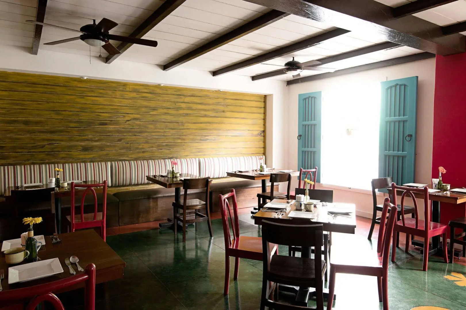 Isla de Flores Hotel